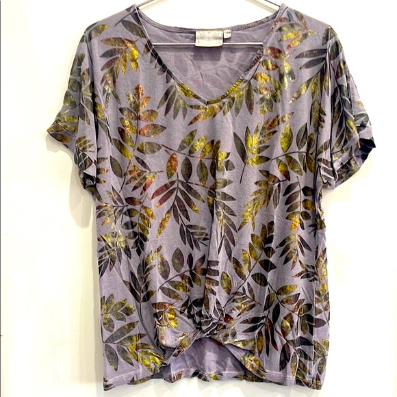 Floral Print Grey Women's Top - Picture 3 of 12